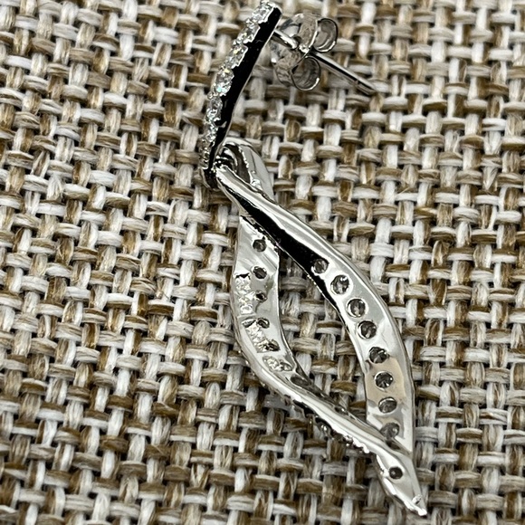 Elegant Vintage QVC Diamonique Earrings - Sterling Silver with Sparkling Stones - Picture 14 of 16